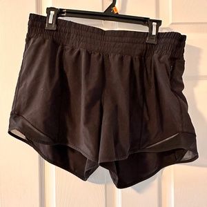 Lululemon Hotty Hot Low-Rise Lined Short, 4"